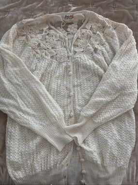 Delicate Cream Crochet Knit Cardigan Sweater with Floral Applique